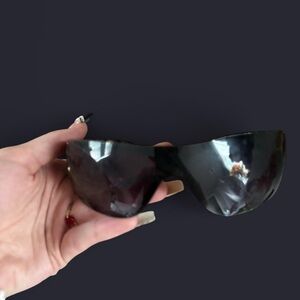 Elegant Black Oversized Sunglasses